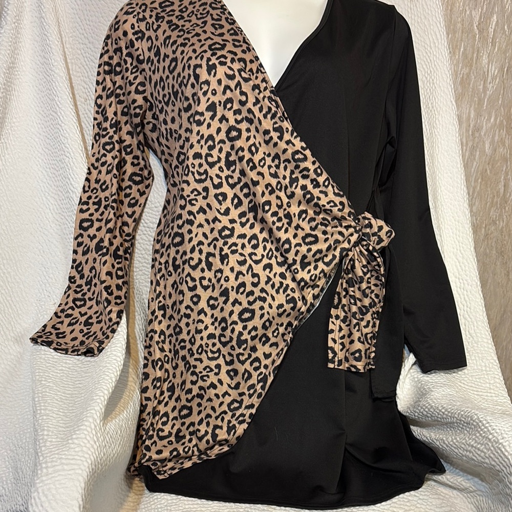 Flattering leopard  Dress